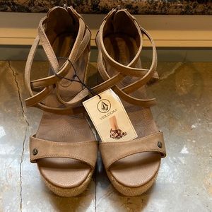 Volcom wedge heel brown size 7